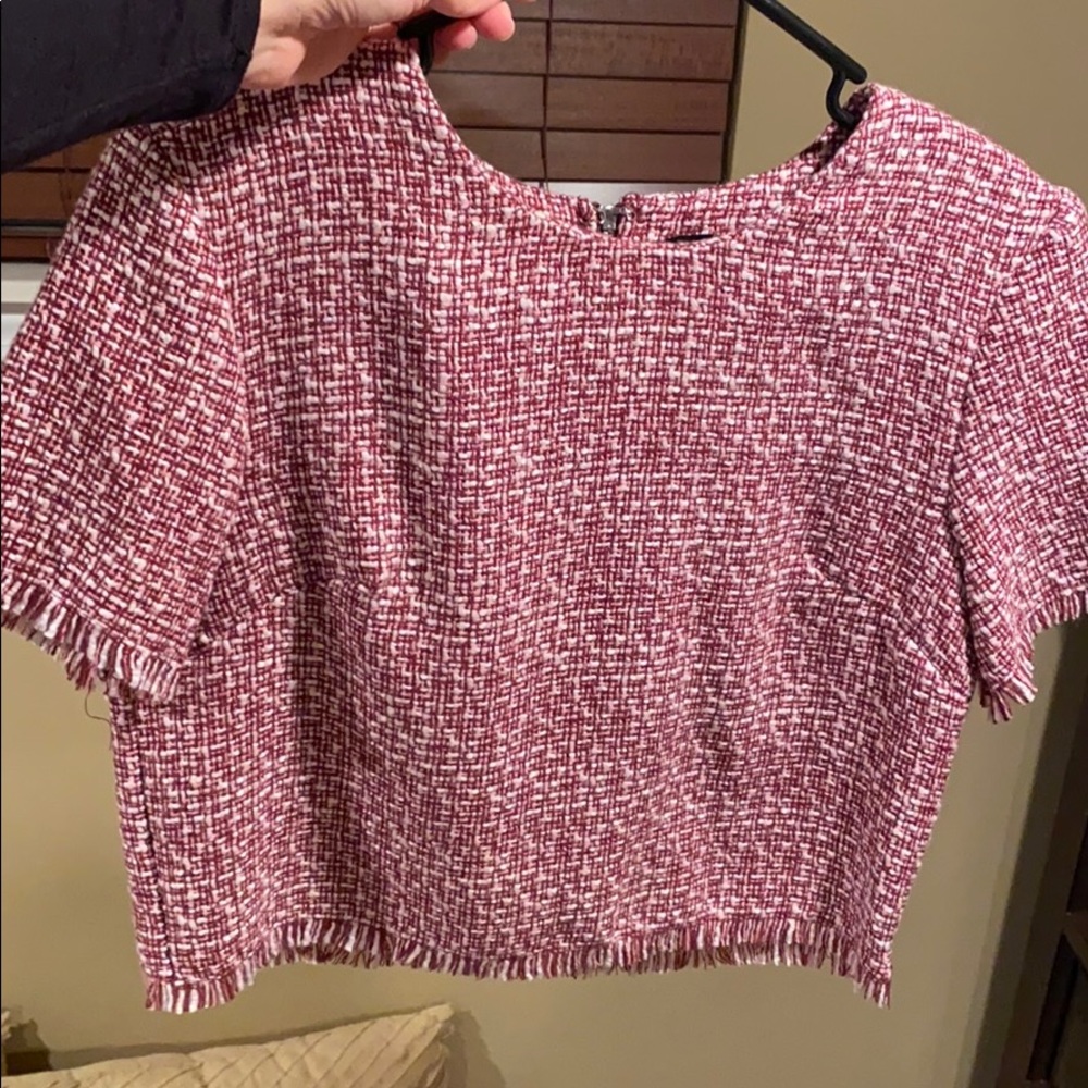 AQUA shirt sleeve top.